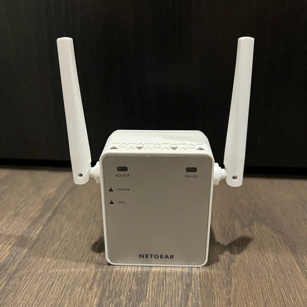 Netgear N300 WiFi Range Extender Model EX2700 with Ethernet Cable